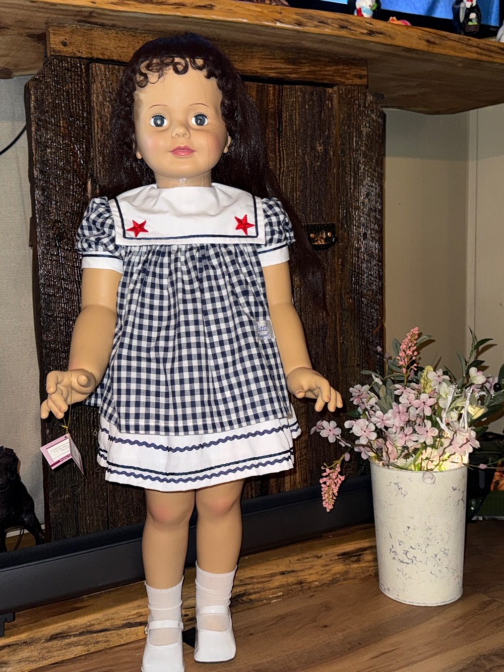A faithful symbol of the classic doll from the 60’s. Classic
